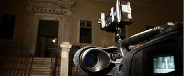 Θα γίνει ο διαγωνισμός για τις τηλεοπτικές άδειες ή θα πέσει “μαύρο” στο ΕΣΡ από την αντιπολίτευση;