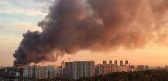 Μεγάλη φωτιά σε εμπορικό κέντρο στη Μόσχα {video]