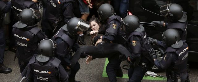 Δείτε Live τις εξελίξεις για το δημοψήφισμα στην Καταλονία- Αντιδράσεις για τη βία της αστυνομίας