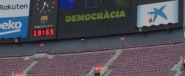 Η Ισπανική Λίγκα απειλεί τη Μπάρτσα επειδή υποστηρίζει το δημοψήφισμα