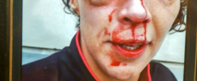 Καταλονία: Αστυνομικοί ποδοπατούν ψηφοφόρους μέσα σε εκλογικό τμήμα!