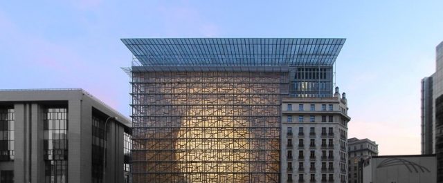 Εκκενώθηκε ξανά λόγω αναθυμιάσεων το κτίριο της Συνόδου Κορυφής!