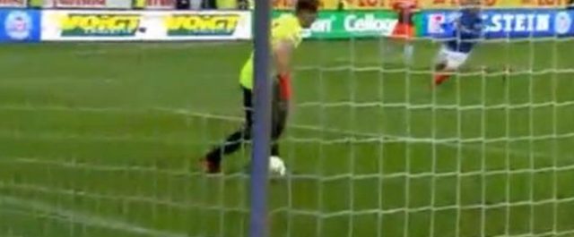 Η πιο απίθανη σέντρα και η μεγαλύτερη γκάφα τερματοφύλακα