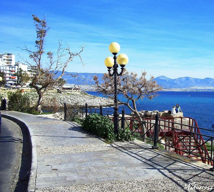 Παραδίδονται καθαρές και οι ακτές της Πειραϊκής