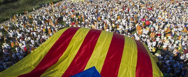 Καταλονία: 90% ψήφισε ναι στην ανεξαρτησία, 42,3% η συμμετοχή, 844 οι τραυματίες σε όργιο βίας [video+ εικόνες]