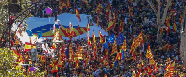 Καταλονία: Ο γενικός εισαγγελέας ζητά την απαγγελία κατηγοριών εναντίον αυτονομιστών ηγετών