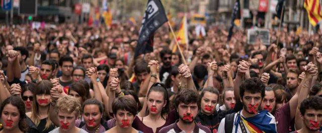 Ευρωκοινοβούλιο: Αριστερά- Πράσινοι κατά της βίας στην Καταλονία