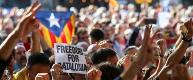 Ο στρουθοκαμηλισμός της Ευρωπαϊκής Ένωσης στις κρίσεις όπως η καταλονική