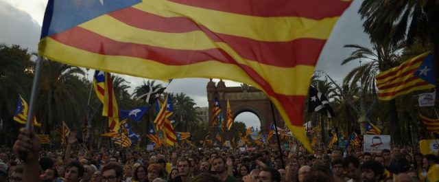 Συνταγματικό Δικαστήριο Ισπανίας: “Άκυρο το δημοψήφισμα Καταλονίας”