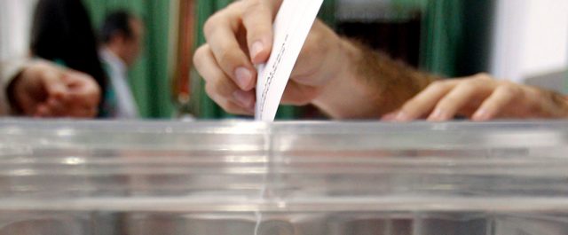 Δημοσκόπηση ProRata: Κλείνει η ψαλίδα ΝΔ-ΣΥΡΙΖΑ