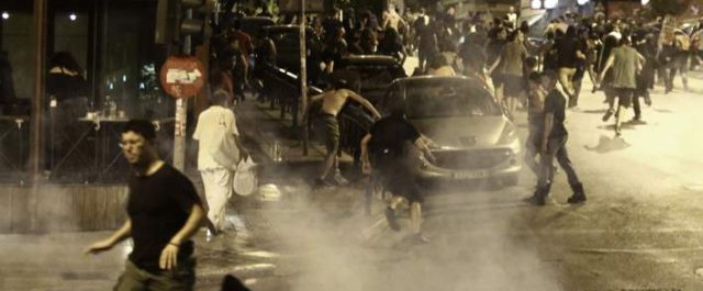 Αντιδράσεις κομμάτων για την επίθεση στους Ευέλπιδες