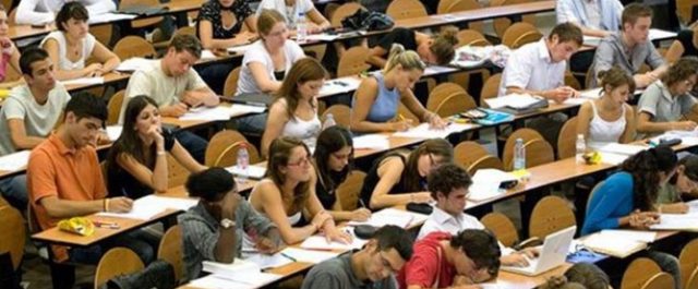 Αναστάτωση για τη διακοπή διανομής των πανεπιστημιακών συγγραμμάτων- Ένταση στην Πάτρα