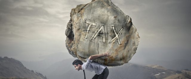 Πάρτε βαθιά αναπνοή και πληρώστε φόρους 10 δισ. μέχρι τέλος του έτους!