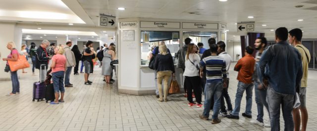 Μετά πολλών εμποδίων η πρεμιέρα του ηλεκτρονικού εισιτηρίου