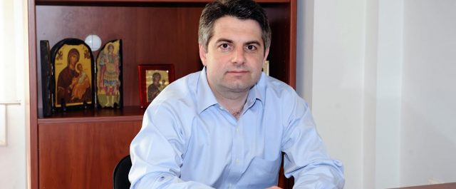Για λόγους υγείας αποσύρεται ο Κωνσταντινόπουλος από τη διεκδίκηση της ηγεσίας της κεντροαριστεράς