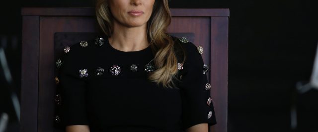 Χαμός στα social media: “Η Μελάνια χρησιμοποιεί σωσία”! [εικόνες]