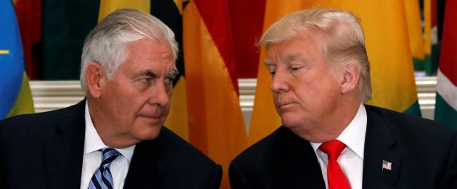 NBC: “Ο Τίλερσον αποκάλεσε τον Τραμπ ηλίθιο κι απείλησε με παραίτηση”!