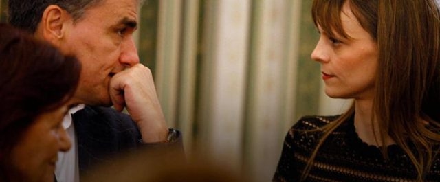 Διυπουργική στο ΥΠΟΙΚ για κλείσιμο μνημονιακών υποχρεώσεων