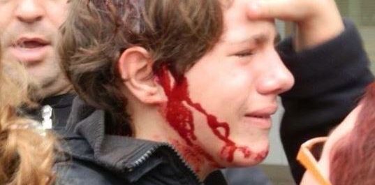 Εκατοντάδες οι τραυματίες- Παραίτηση Ραχόϊ ζητά η δήμαρχος Βαρκελώνης