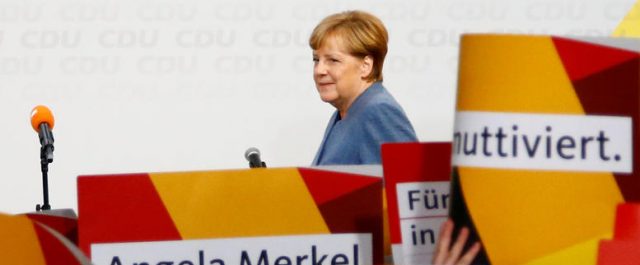 Spiegel: Το “πονηρό” σχέδιο Μέρκελ για να μην χάσει το υπ.Οικονομικών