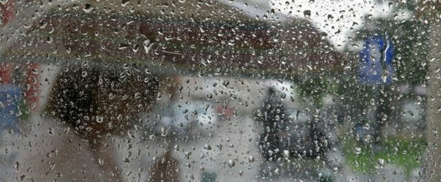 Συννεφιά και βροχές και τη Δευτέρα!