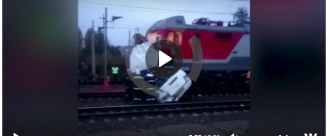 Τρομακτική σύγκρουση τρένου με λεωφορείο στη Ρωσία – Τουλάχιστον 19 νεκροί