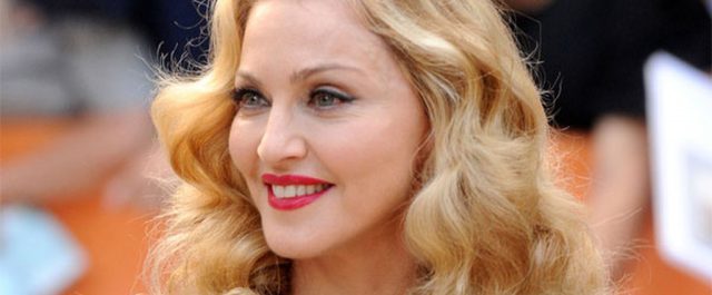 Γυμνές φωτογραφίες της Μαντόνα σε ηλικία 18 ετών [εικόνες]