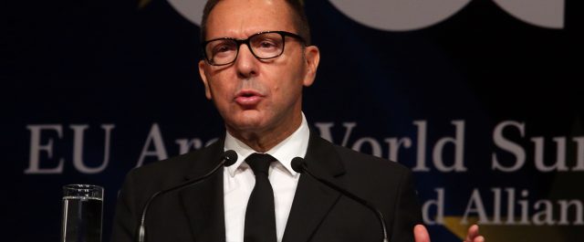 Στουρνάρας: Παρά τις θετικές ενδείξεις παραμένουν οι κίνδυνοι για την οικονομία