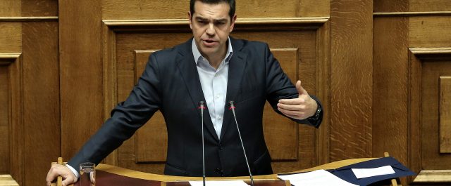 Αλ. Τσίπρας προς Μητσοτάκη: Οι πορφυρογέννητοι βλέπουν ως φιλοδώρημα το μέρισμα