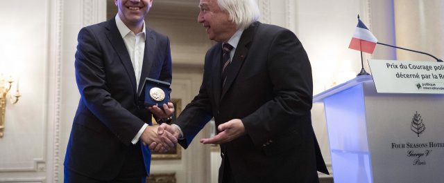 Αλ. Τσίπρας: Το βραβείο δεν ανήκει σε μένα αλλά στον ελληνικό λαό