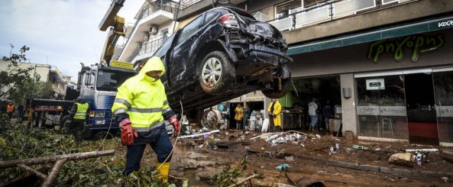 Εντοπίστηκαν κι άλλοι νεκροί- Στα 19 τα θύματα της θεομηνίας