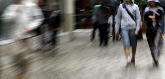 Ανοικτά σήμερα τα καταστήματα λόγω εκπτώσεων