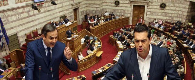 Αντεπίθεση Τσίπρα με συζήτηση στη Βουλή για τη φοροδιαφυγή