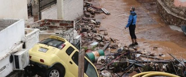 Δυτική Αττική: 15 νεκροί, φόβοι για περισσότερους, γιγαντιαία κινητοποίηση για αγνοούμενους και αστέγους [συνεχής ενημέρωση]