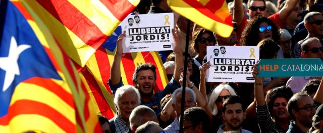 Δημοσκόπηση: Μόλις 1 στους 4 Καταλανούς υπέρ της ανεξαρτησίας