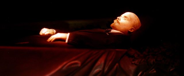 Να ταφεί ή να μην ταφεί ο Λένιν; Ιδού το ερώτημα!