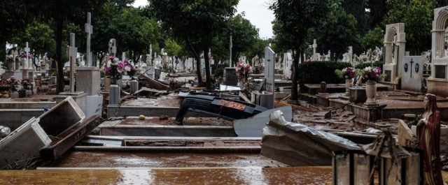 Χειροπέδες σε 13 άτομα για πλιάτσικο σε Μάνδρα-Νέα Πέραμο