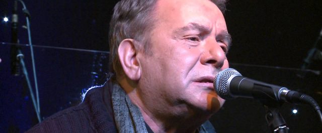 Μητσιάς τραγουδά Γκάτσο στο ΑΠΘ