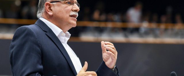 Παπαδημούλης: “Να γίνουν πράξη οι δεσμεύσεις Γιούνκερ για βοήθεια στη δυτική Αττική”