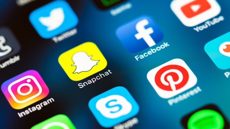 Η αυξημένη χρήση social media κατά το lockdown φέρνει κατάθλιψη