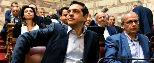 Ο Τσίπρας στην Κ.Ο. ΣΥΡΙΖΑ με όπλο τα Paradise Papers