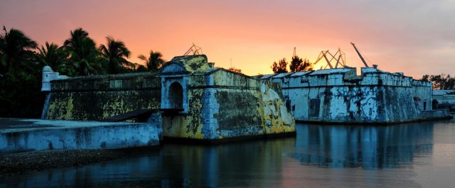 Αγοράζουν το νησί τους για να προφυλαχθούν από τους κροίσους “εισβολείς”!