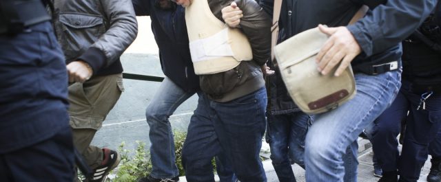 Προκλητικός ο φονιάς της Δώρας: “Πήγα να την κλέψω και έπεσε στο μαχαίρι”!