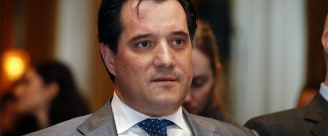 Άρον- άρον ακύρωσε ο Άδωνις συμμετοχή του σε εκδήλωση δίπλα σε Ξαφά- Παπακωνσταντίνου