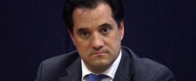 Ο Άδωνις απαντά για τα “γιλέκα”: Σταυρώστε με επειδή δουλεύω…