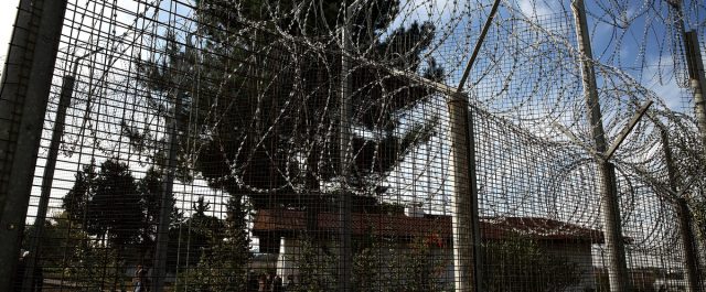 Τη σωφρονιστική πολιτική του παρουσιάζει στο twitter ο Τσίπρας