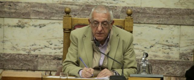 Παραδοχή Κακλαμάνη: “Ήταν ατόπημα να παραλάβω τα έγγραφα”