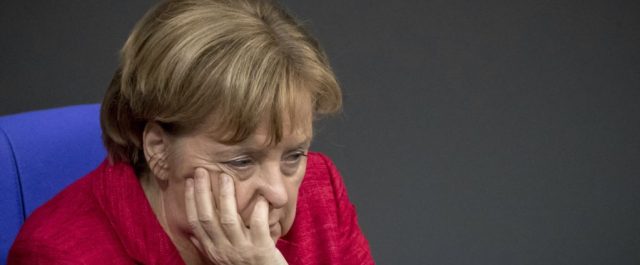 Επίσημη πρόσκληση Μέρκελ στο SPD για σχηματισμό κυβέρνησης