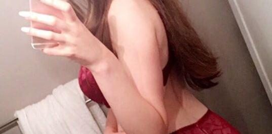 Μοντέλο 19 ετών “πούλησε” την παρθενιά του έναντι 2,5 εκατ.-