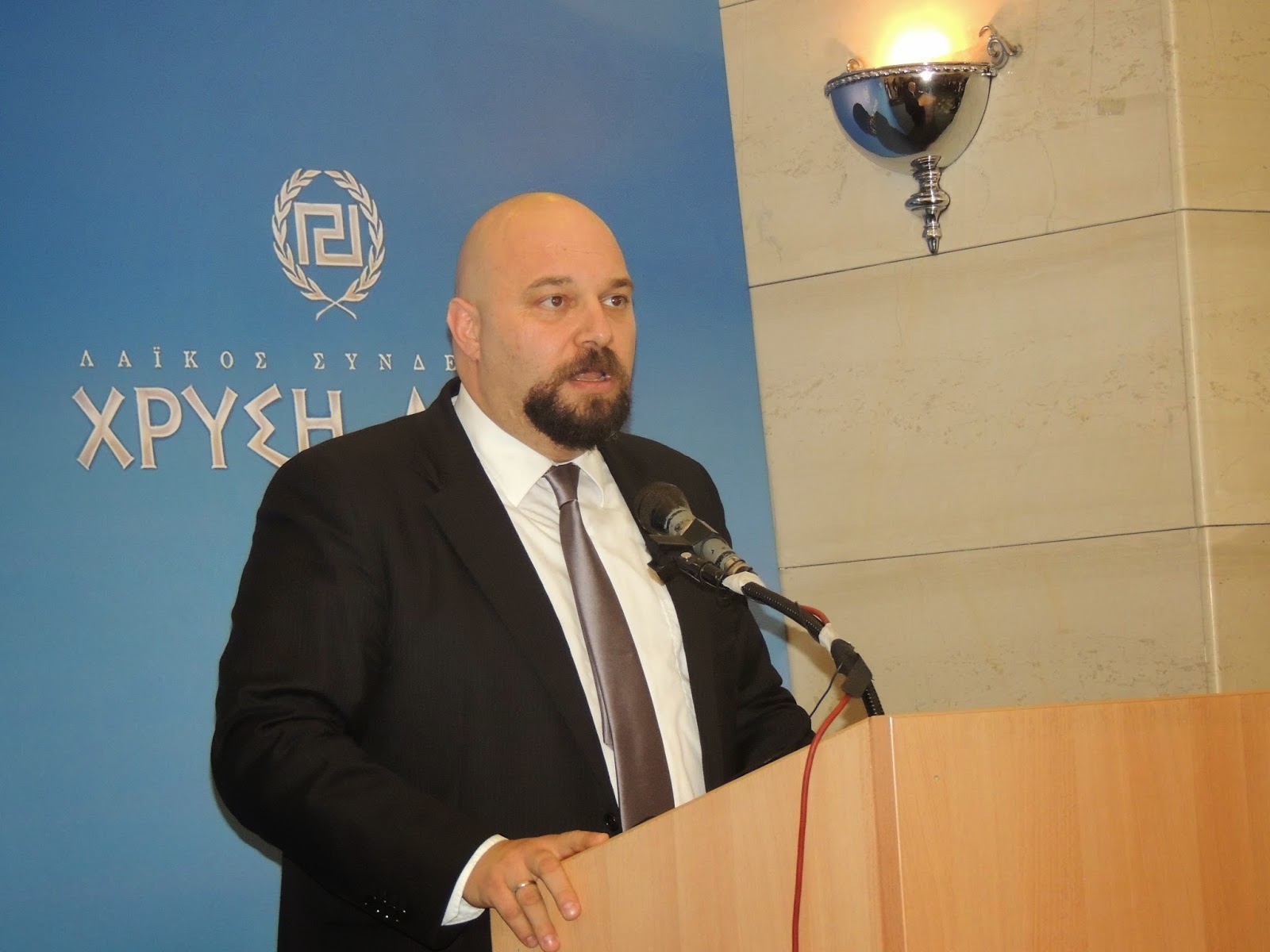 Τι γύρευε ο Ηλίας Παναγιώταρος στην πακιστανική πρεσβεία;